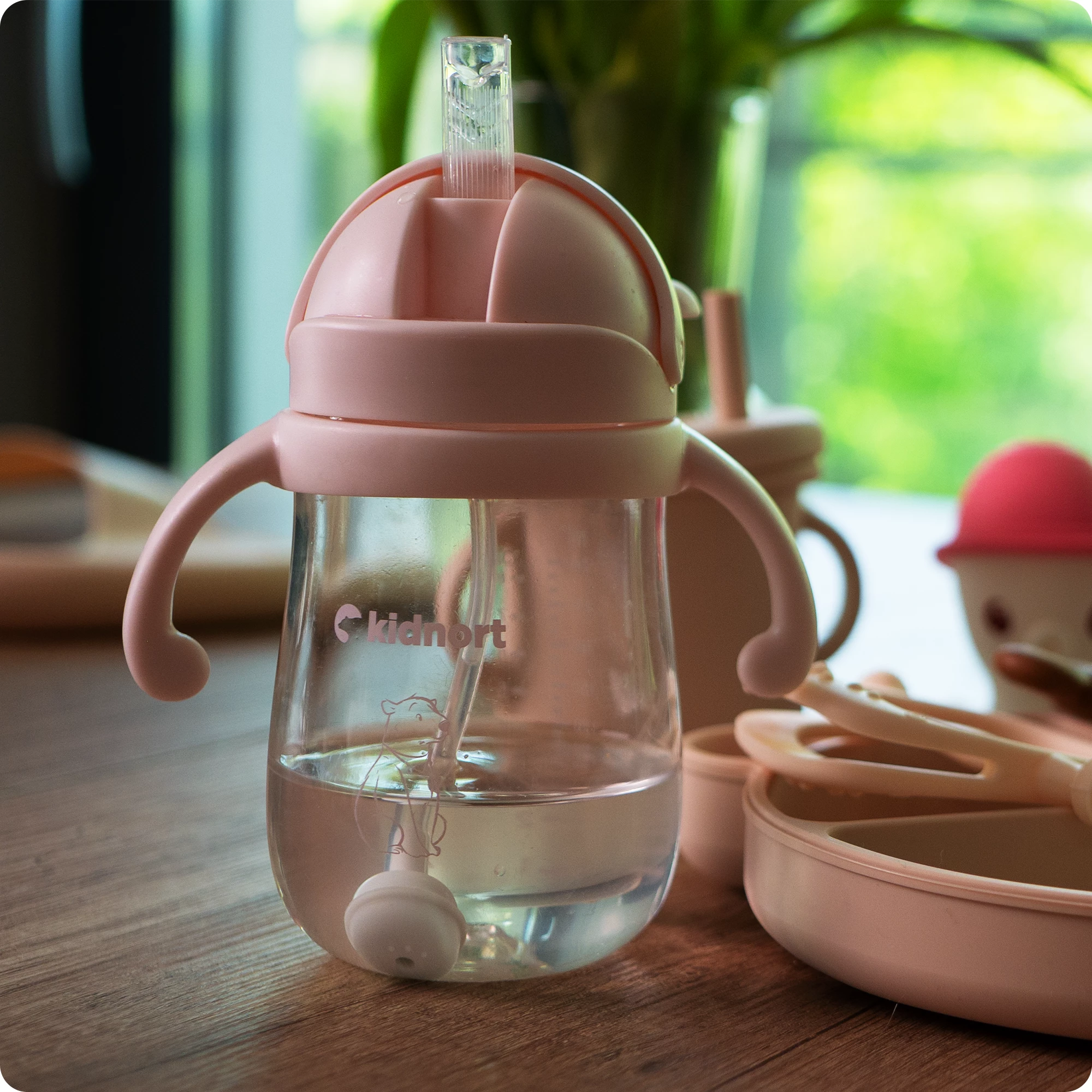 1Bidon ze słomką 240ml Bringebaer różowa, od 6M+